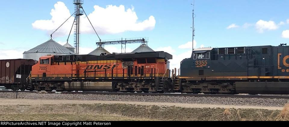 BNSF 7005